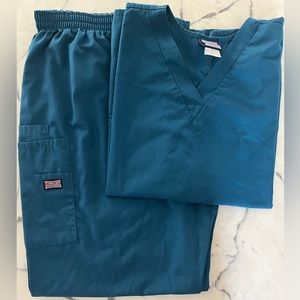 Carribean blue women’s Cherokee scrubs set, XL, top and pants.